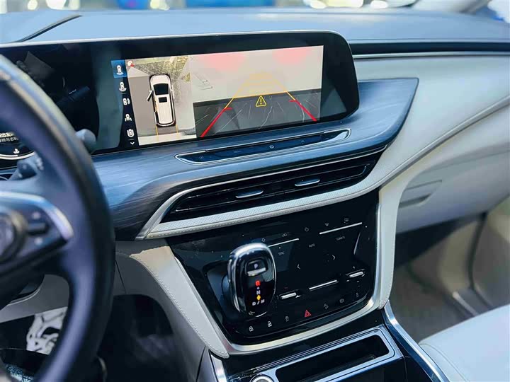 Фото 9 - Buick GL8 ES