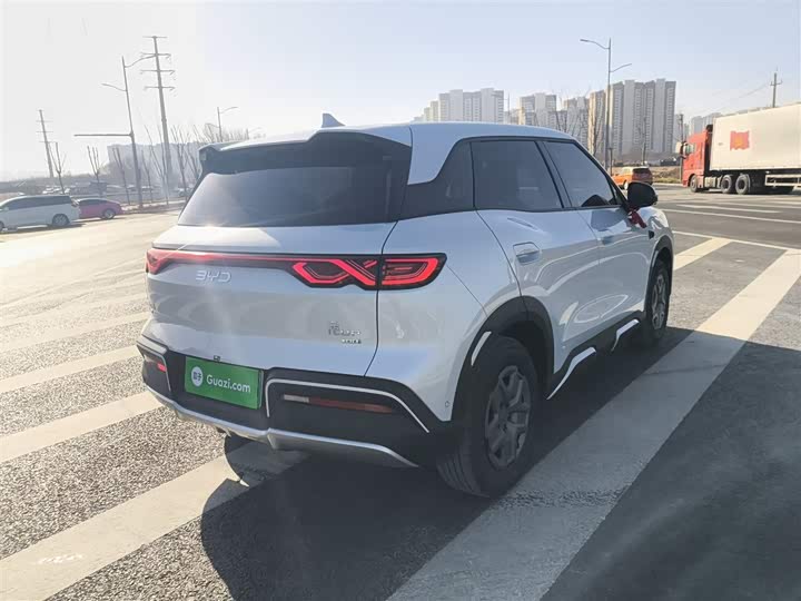 Фото 7 - BYD Yuan Up