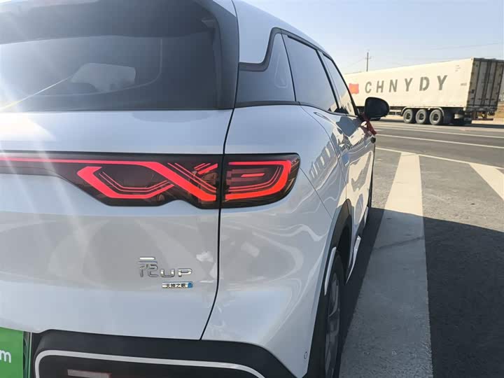 Фото 8 - BYD Yuan Up