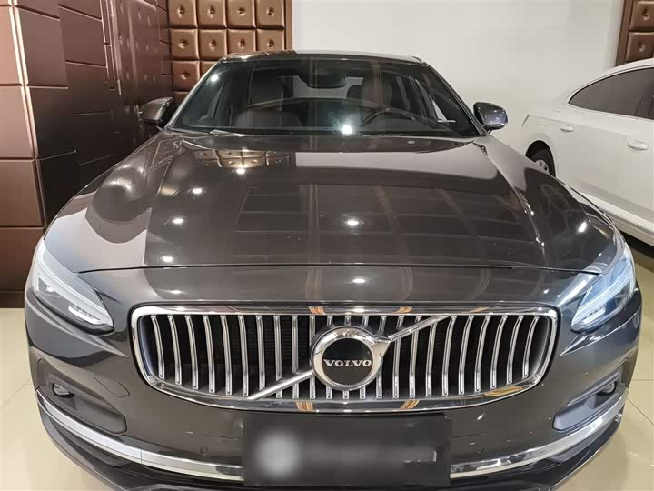 Фото 3 - Volvo S90