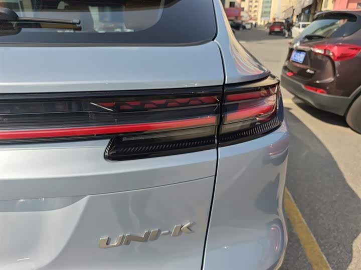 Фото 8 - Changan UNI-K