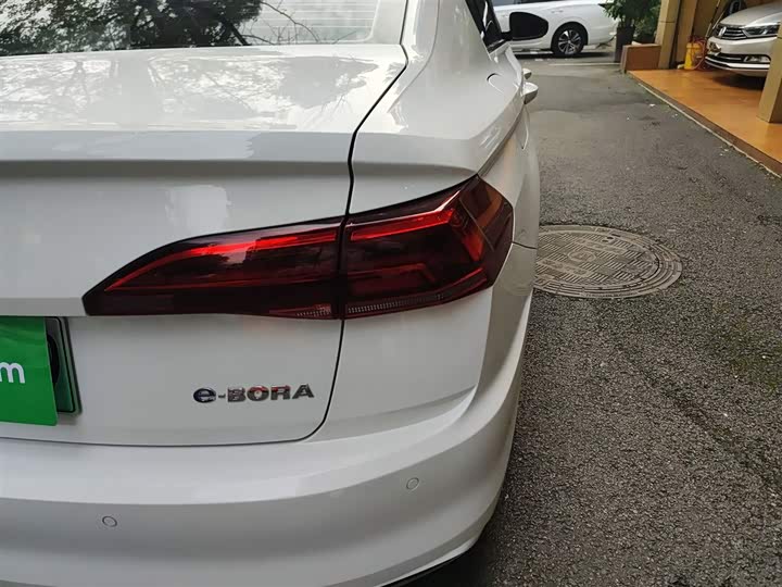 Фото 8 - Volkswagen Bora EV