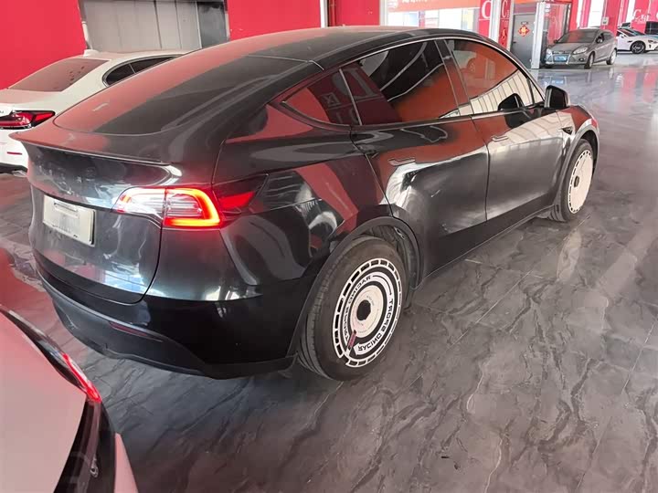Фото 7 - Tesla Model Y