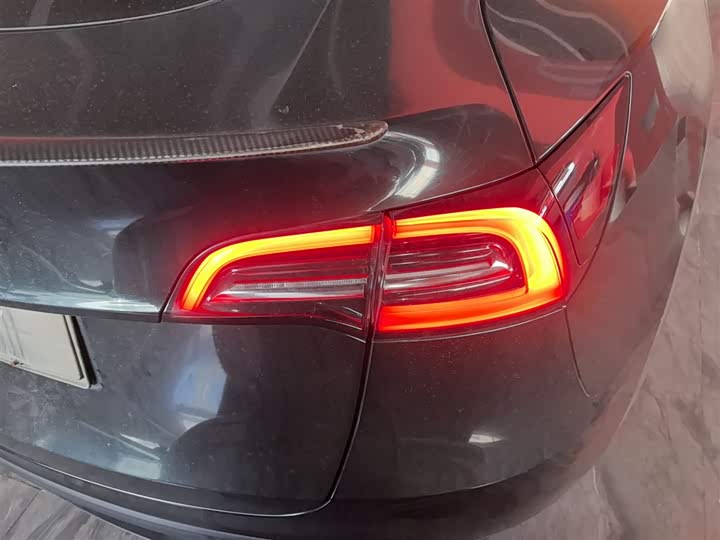 Фото 8 - Tesla Model Y