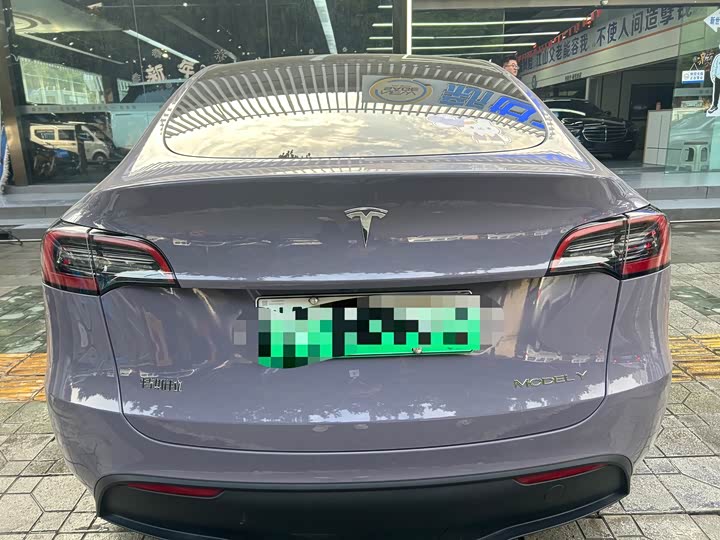 Фото 3 - Tesla Model Y