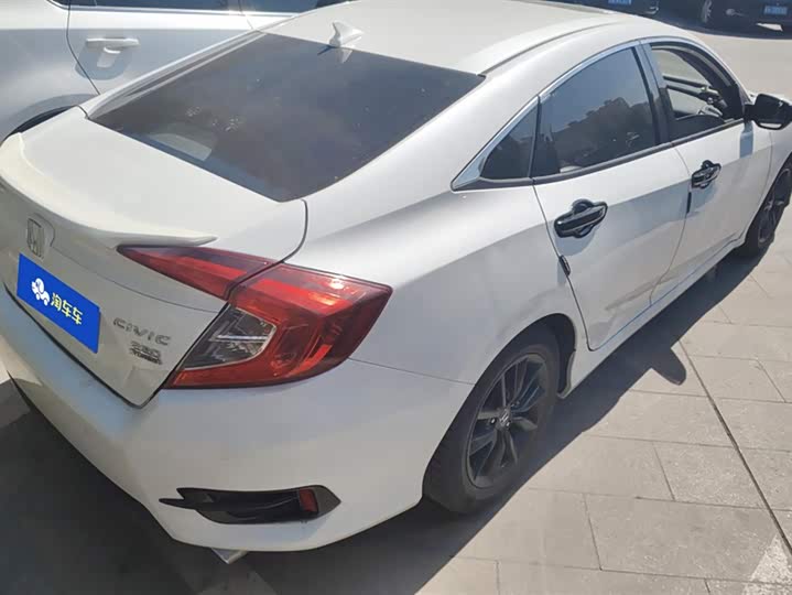 Фото 3 - Honda Civic