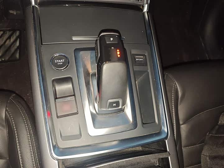 Фото 7 - Citroen C6