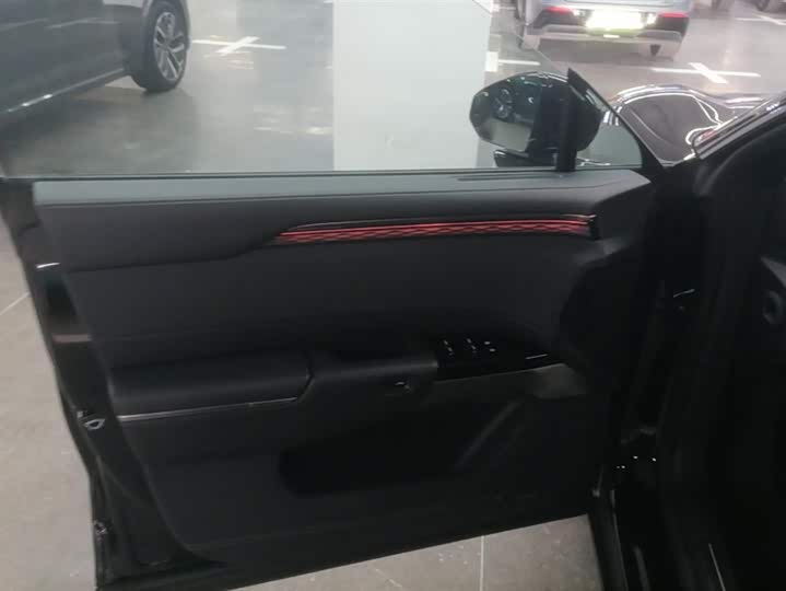 Фото 7 - Zeekr 7X