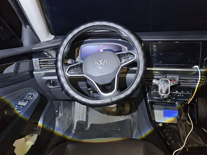 Фото 3 - Volkswagen Passat