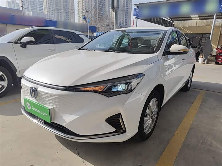 Фото 1 - Changan Eado EV