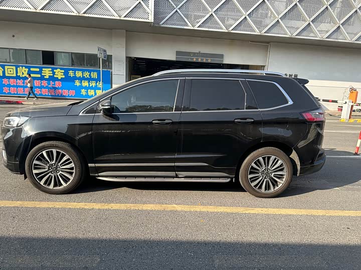 Фото 3 - Ford Edge