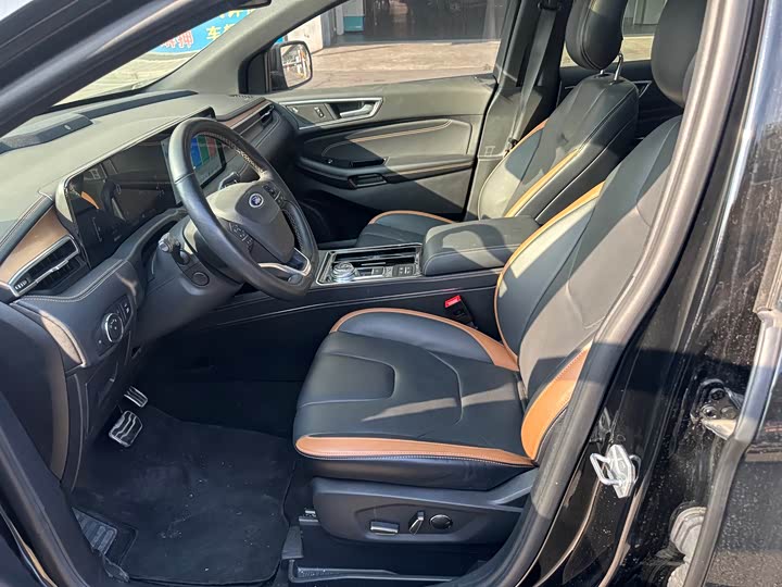 Фото 4 - Ford Edge