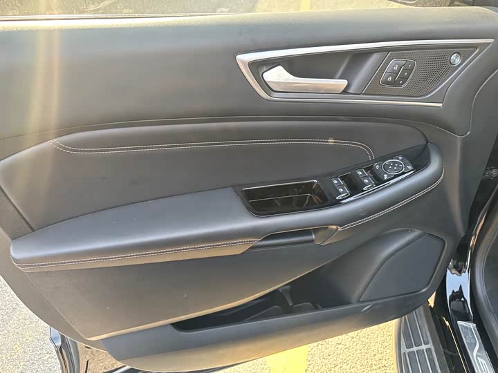 Фото 5 - Ford Edge