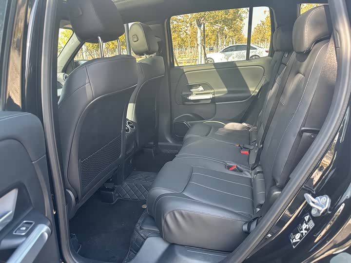 Фото 7 - Mercedes-Benz GLB-Class