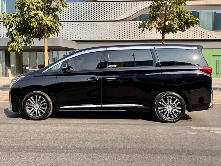 Фото 7 - GAC Trumpchi M8