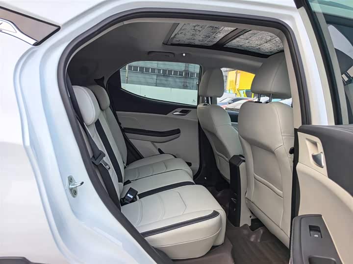 Фото 9 - BYD Yuan Pro