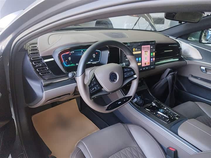 Фото 3 - BYD Han