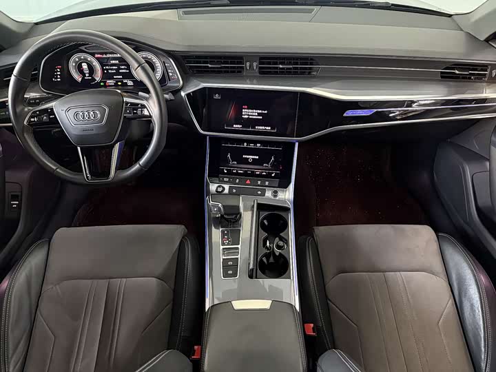 Фото 6 - Audi A6L