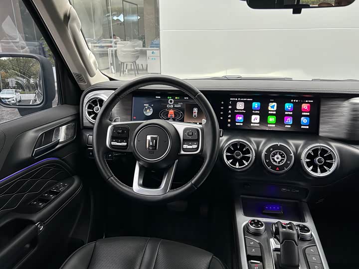 Фото 6 - Tank 300