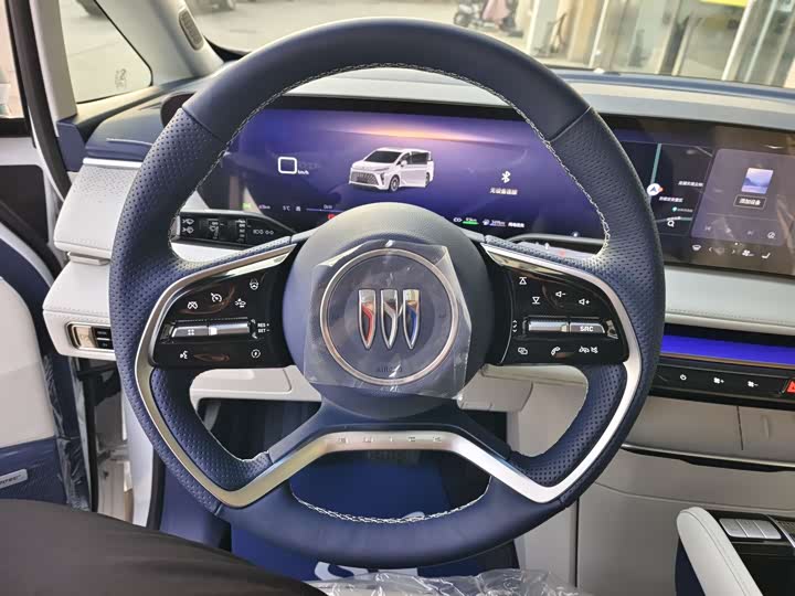 Фото 7 - Buick GL8 Hybrid