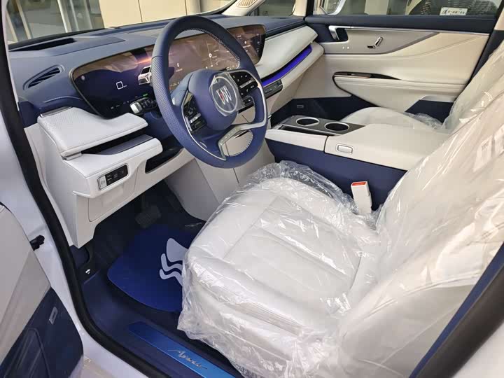 Фото 8 - Buick GL8 Hybrid