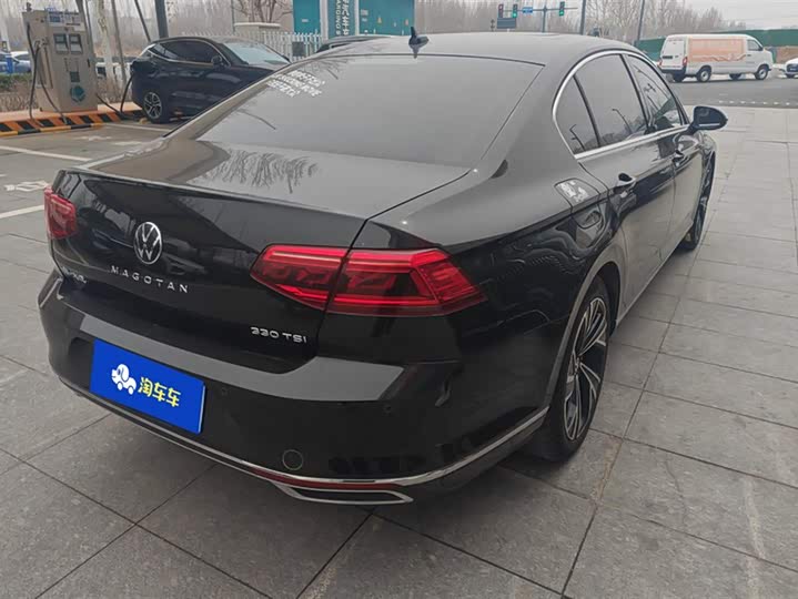 Фото 3 - Volkswagen Magotan