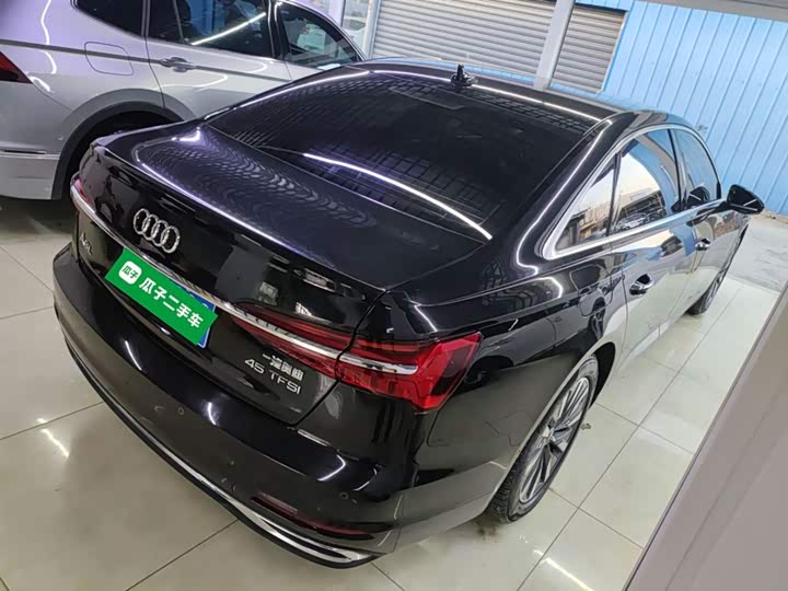 Фото 7 - Audi A6L