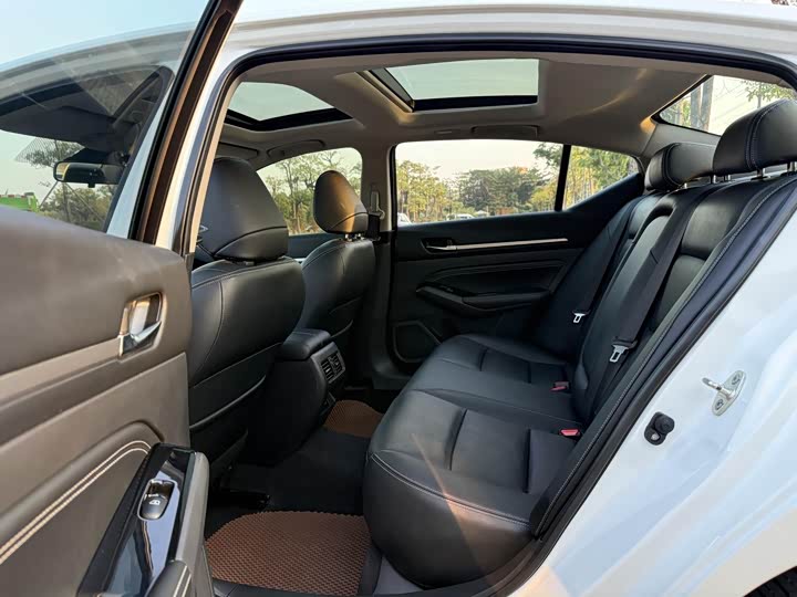 Фото 6 - Nissan Teana