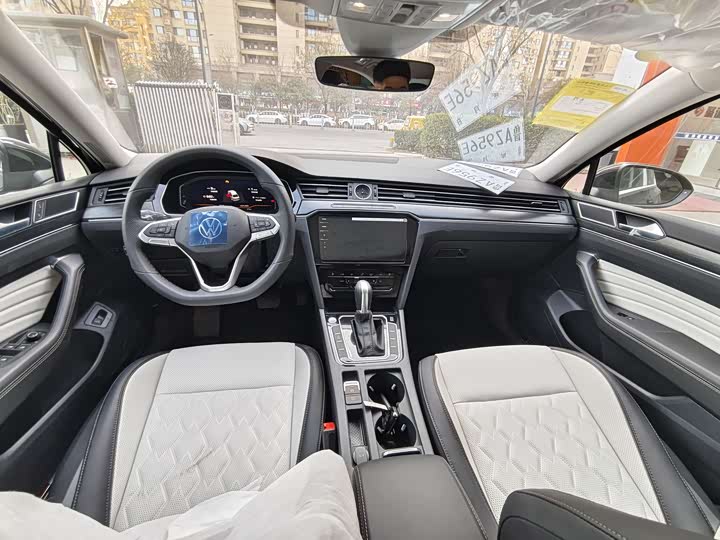 Фото 5 - Volkswagen Magotan