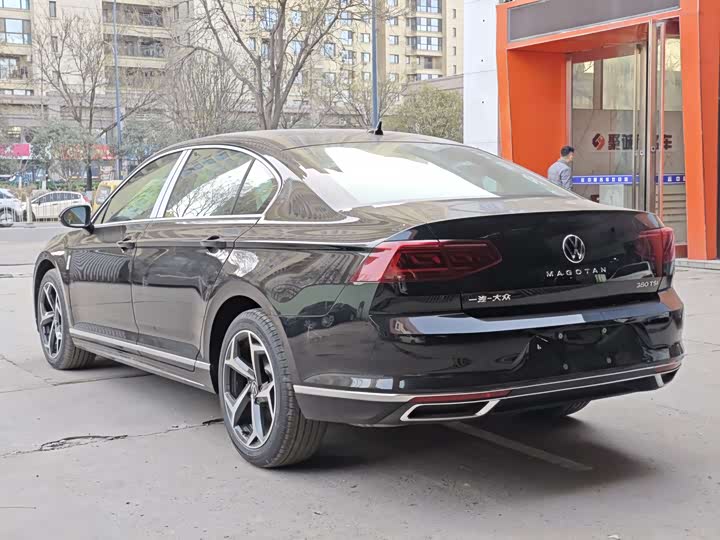 Фото 9 - Volkswagen Magotan