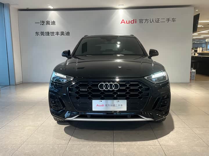 Фото 2 - Audi Q5L
