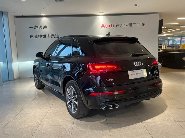 Фото 4 - Audi Q5L