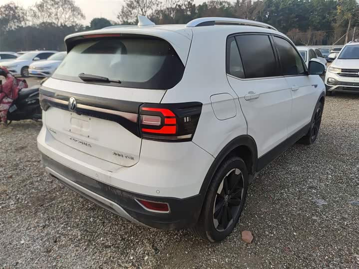 Фото 7 - Volkswagen Tacqua