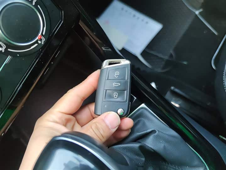 Фото 9 - Volkswagen Tacqua