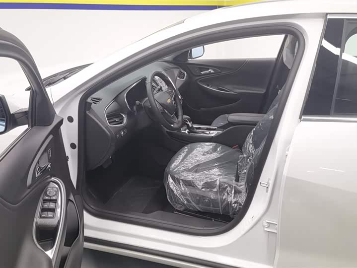 Фото 9 - Chevrolet Malibu XL