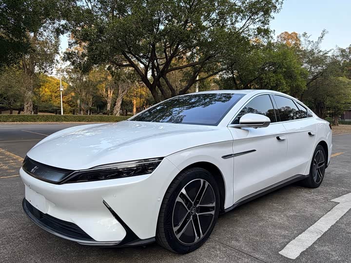 Фото 1 - BYD Han