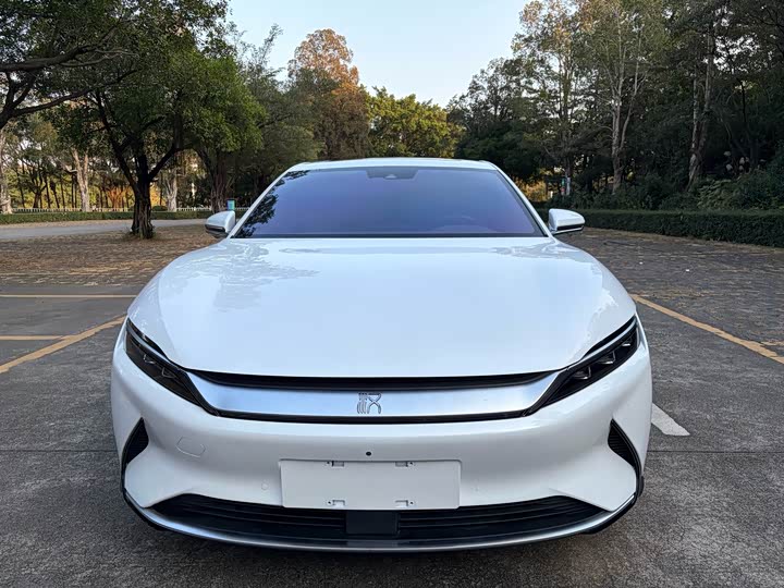 Фото 2 - BYD Han