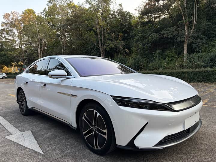 Фото 3 - BYD Han