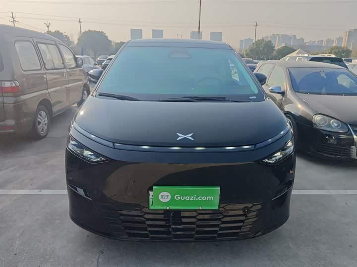 Фото 3 - XPeng X9