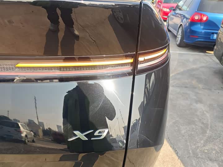 Фото 8 - XPeng X9