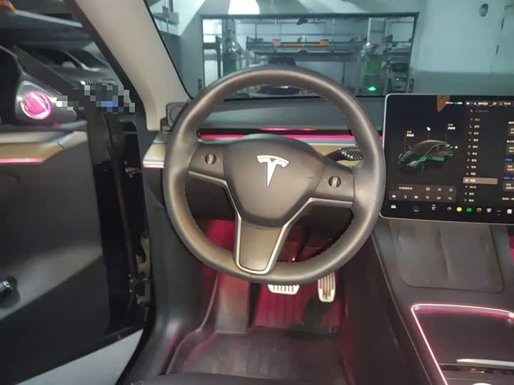 Фото 3 - Tesla Model Y