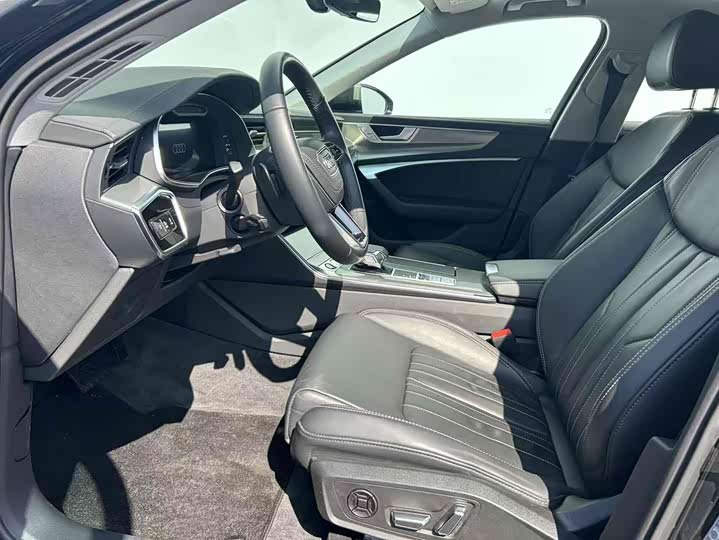 Фото 8 - Audi A6L