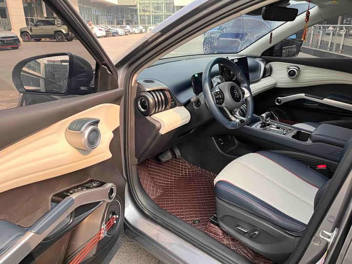 Фото 5 - BYD Yuan Plus