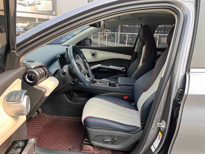 Фото 6 - BYD Yuan Plus