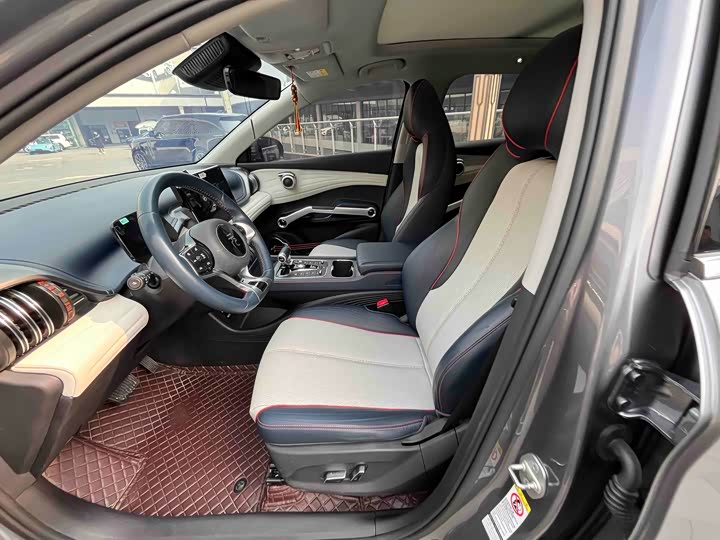 Фото 7 - BYD Yuan Plus