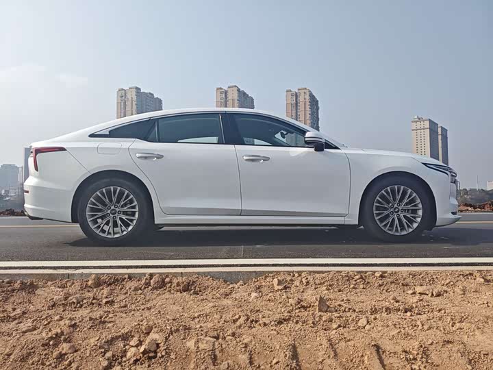 Фото 4 - Bestune B70