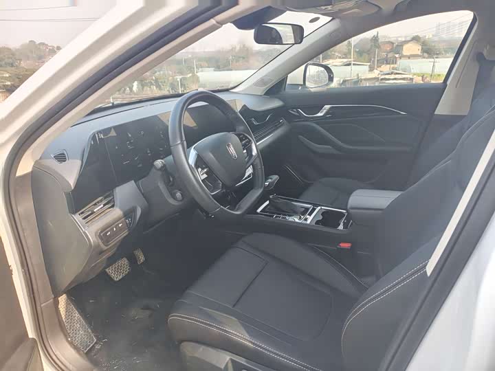 Фото 9 - Bestune B70