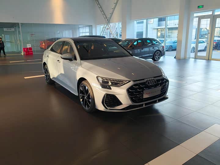 Фото 4 - Audi A3