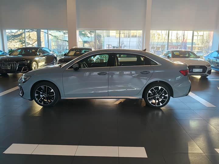 Фото 5 - Audi A3