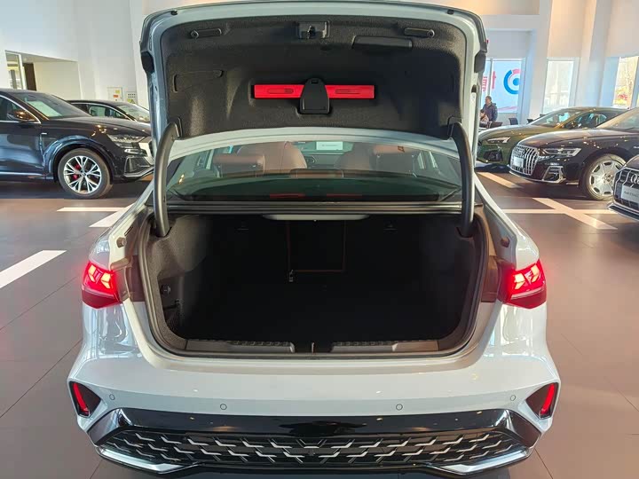 Фото 9 - Audi A3